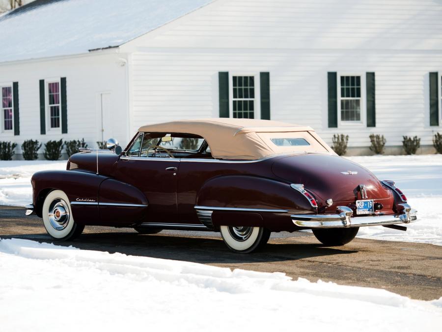  Cadillac Series 62 Convertible 1947 года  (фото 16 из 31)
